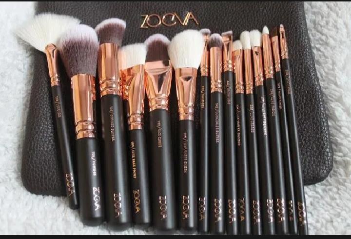 ZOEVA Professional Makeup Brush Set (Pack of 15) with Luxury Leather Pouch
